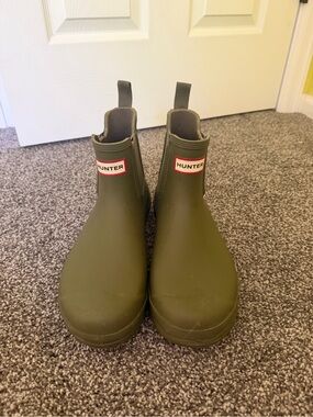 Hunter' Olive Green Chelsea Rain Boots
